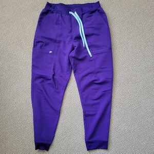 Fabletics women's on call 4 pocket scrub jogger